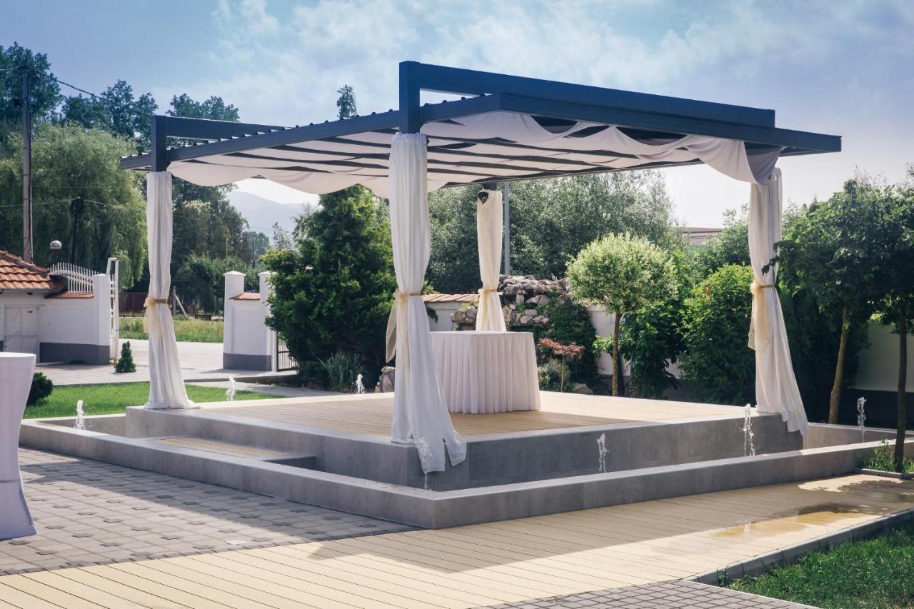Hotel Dijana Pirot Exterior foto